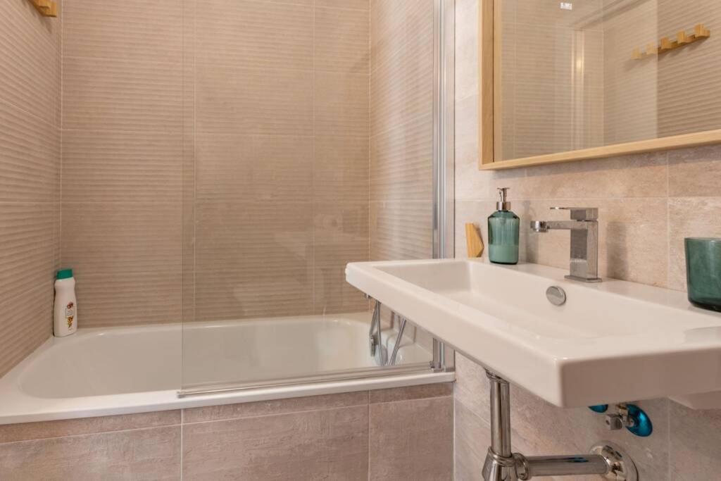 Triana Pages Oasis By Valcambre Appartement Sevilla Buitenkant foto